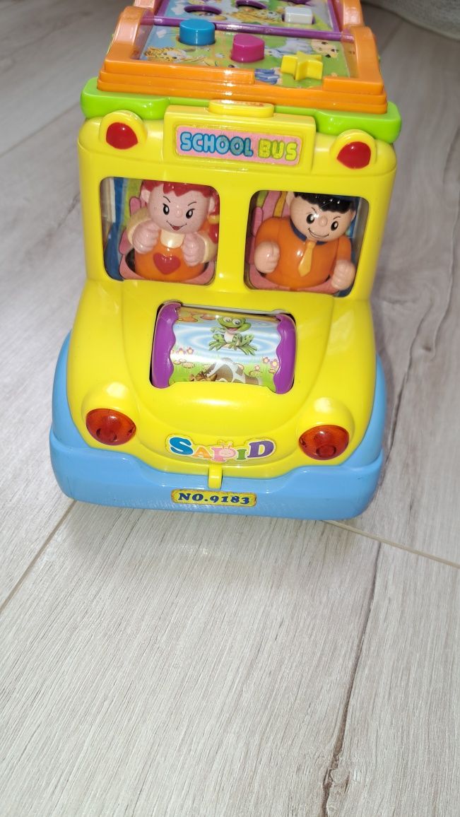 Музичний дитячий автобус