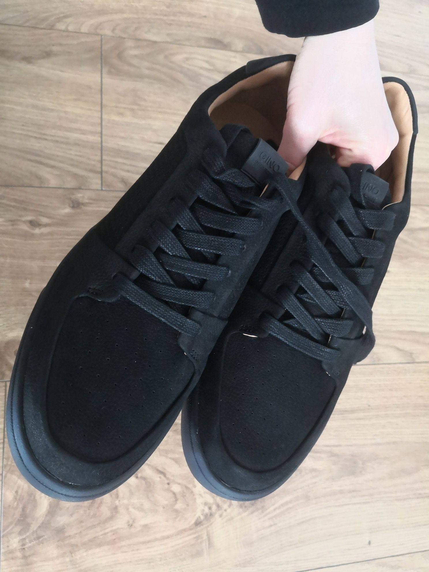 Nowe męskie buty Gino Rossi r. 43