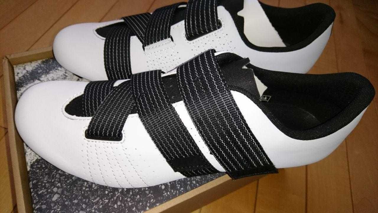 Продам взуття Fizik Tempo R5 Powerstrap