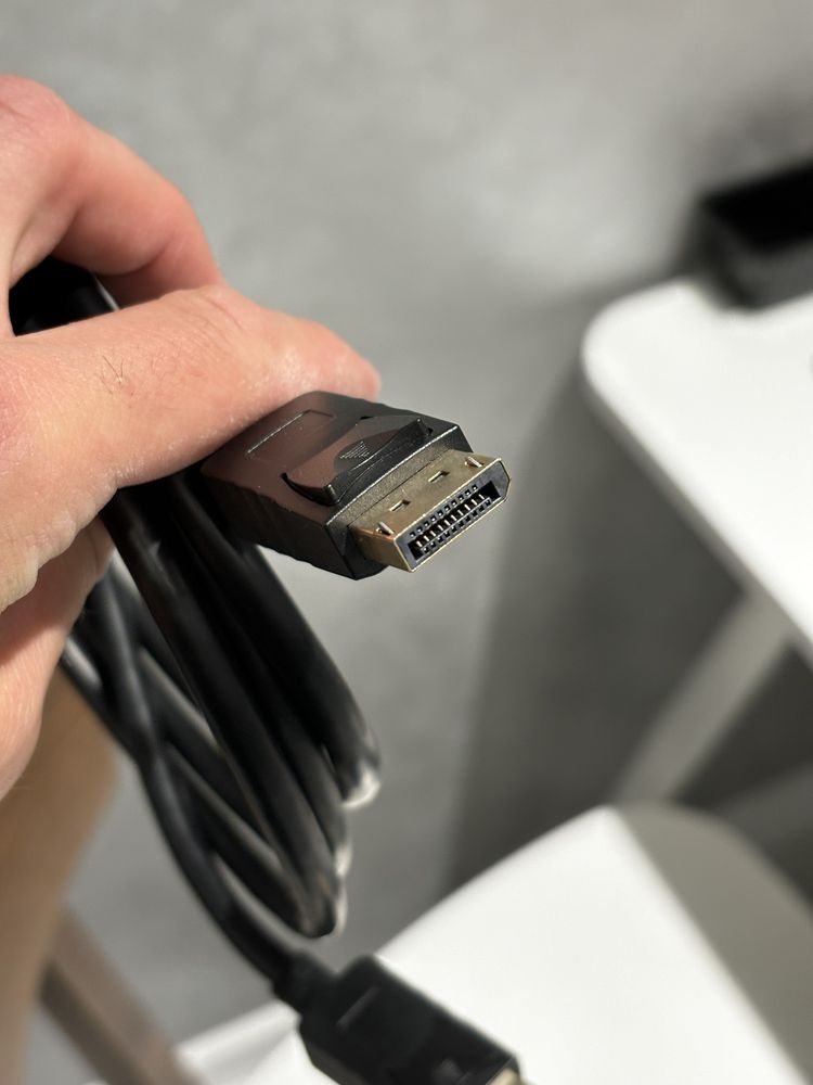 Кабель DisplayPort на DisplayPort