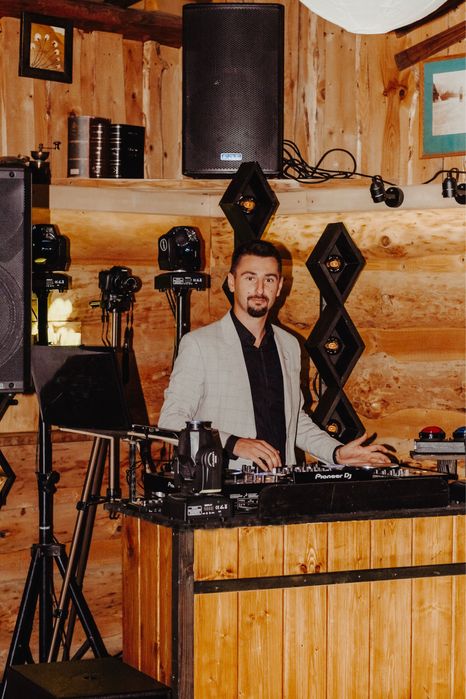 Dj/Konferansjer Daniel Wilk / Krosno/Rzeszów/Jasło Wesele/studniowka/