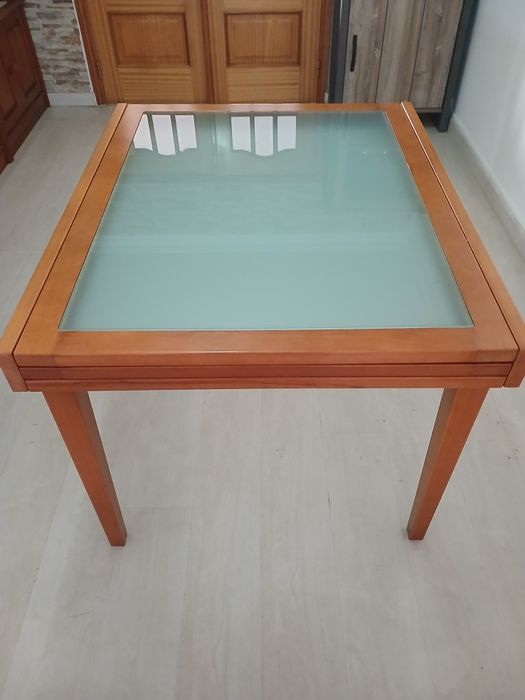 Mesa de jantar grande