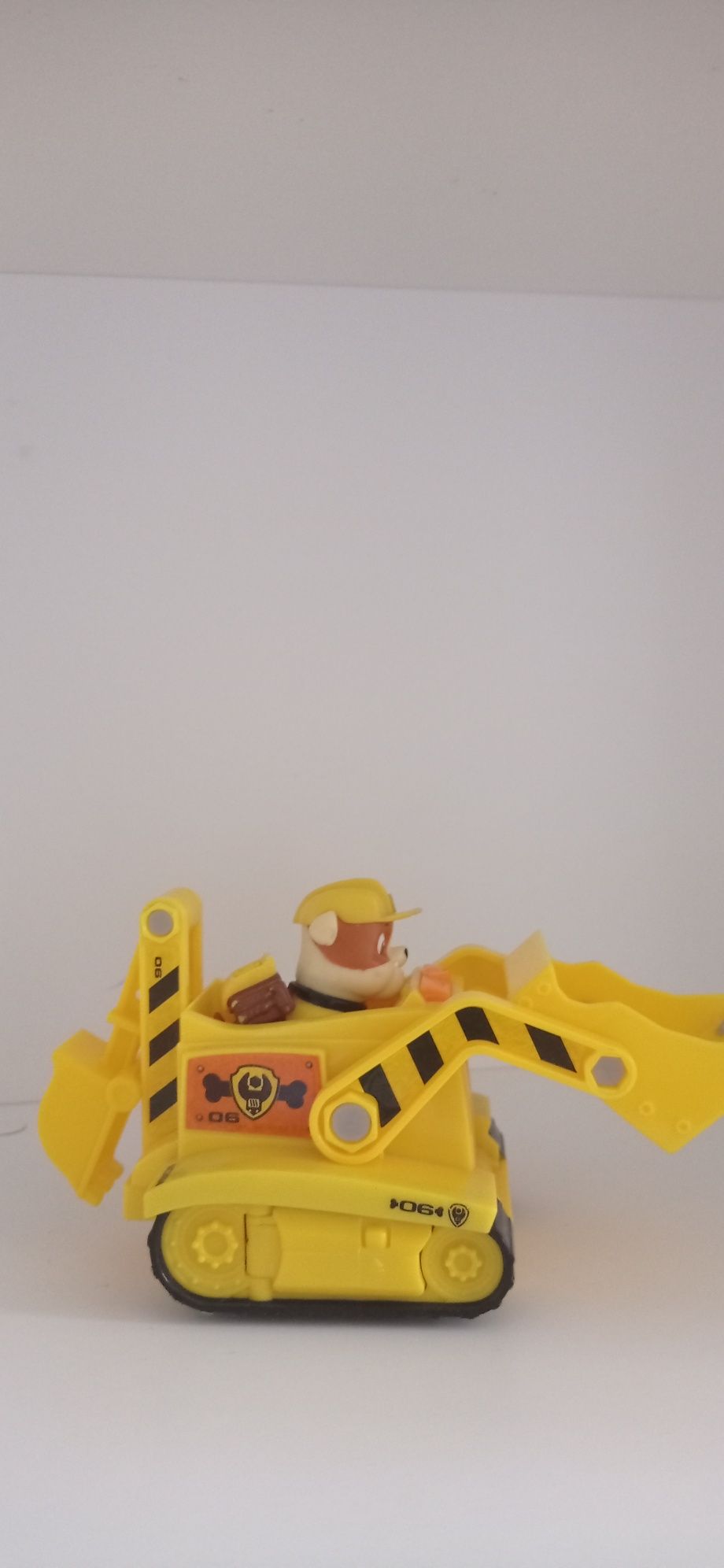 Psi Patrol Rubble i jego pojazd