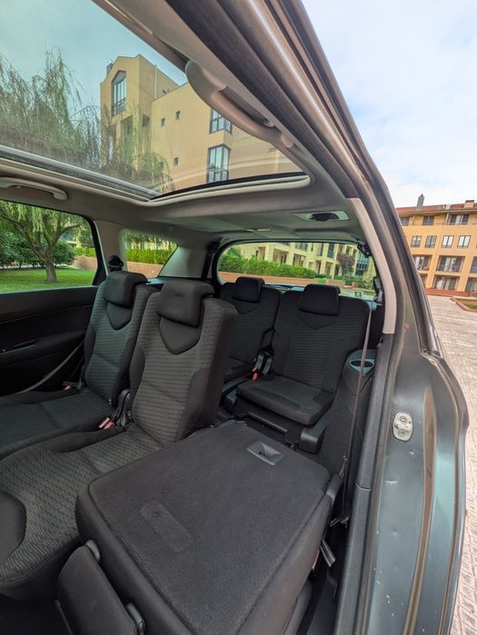 Peugeot 308 SW 1.6 HDi 7 lugares