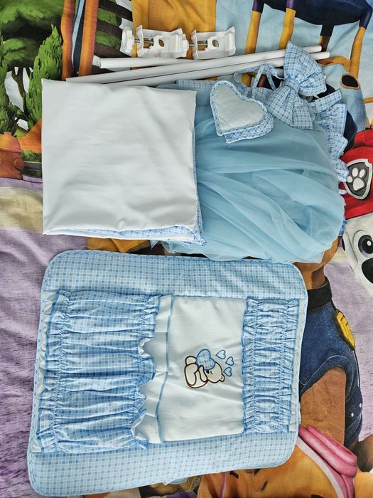 Sprzedam części ozdobne do łóżeczka