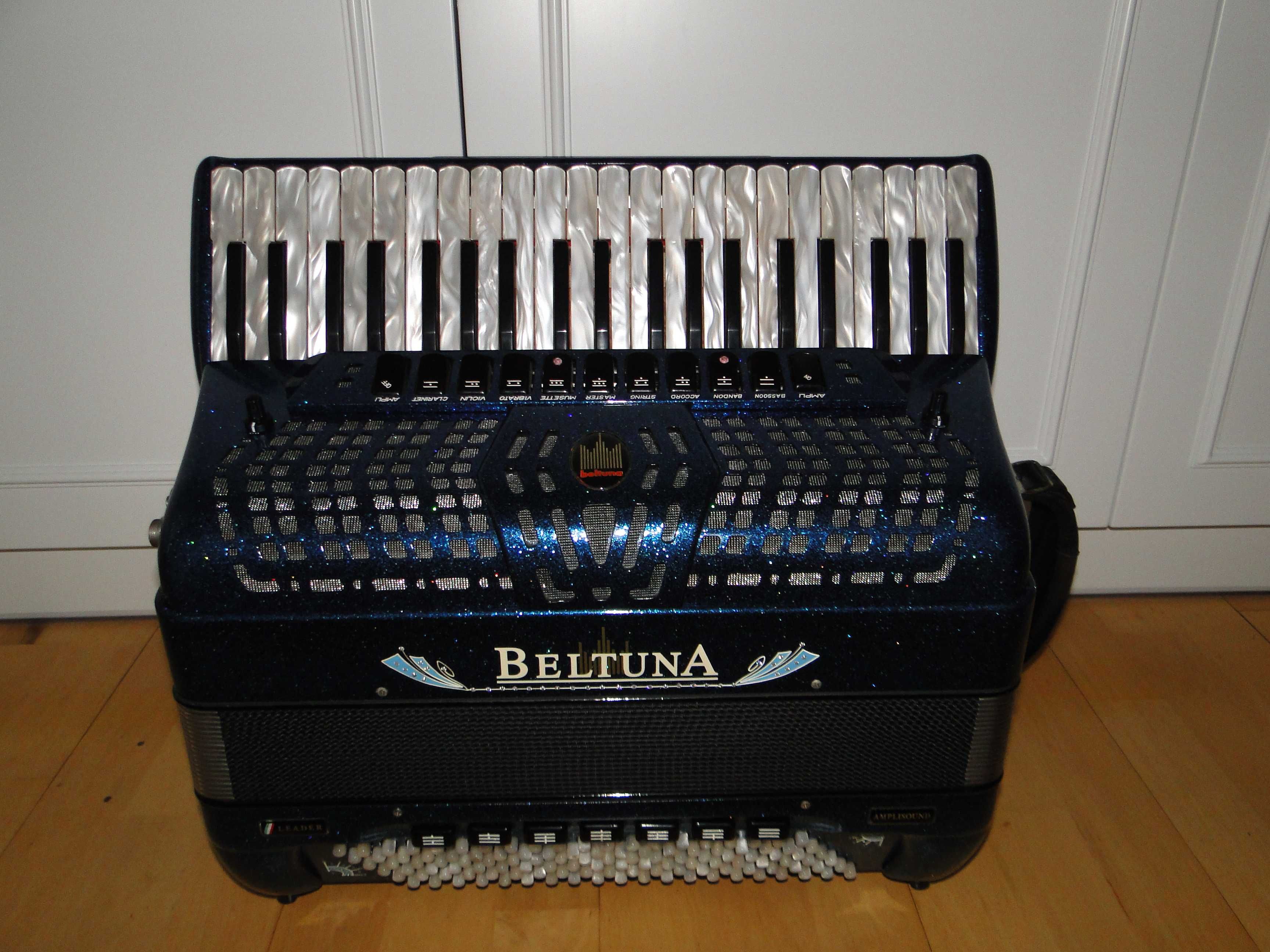 Genialny Włoski Akordeon BELTUNA LEADER AMPLISOUND+System Mikrofonowy