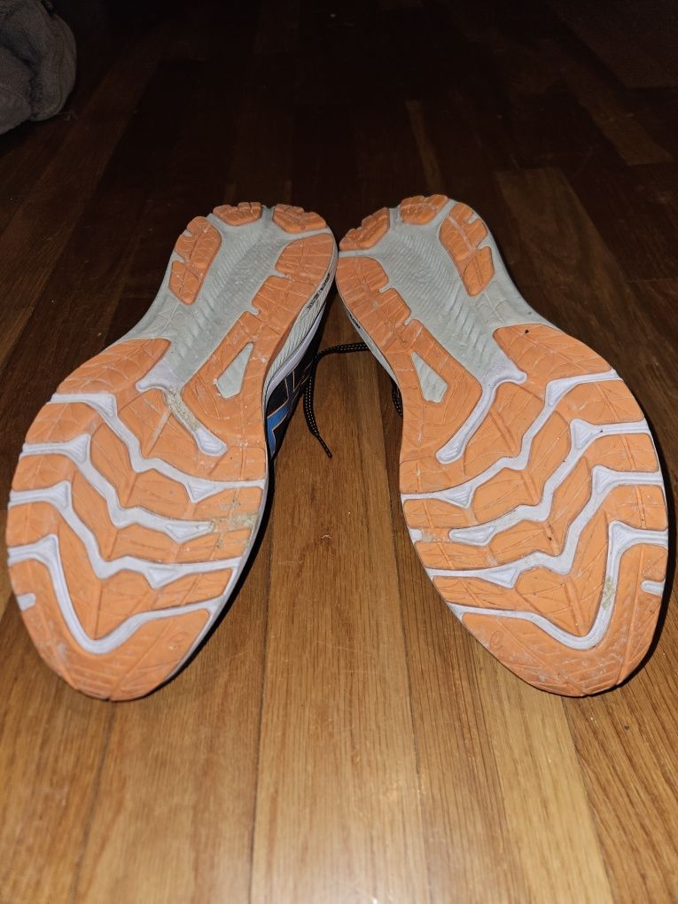 Asics GT-2000 11