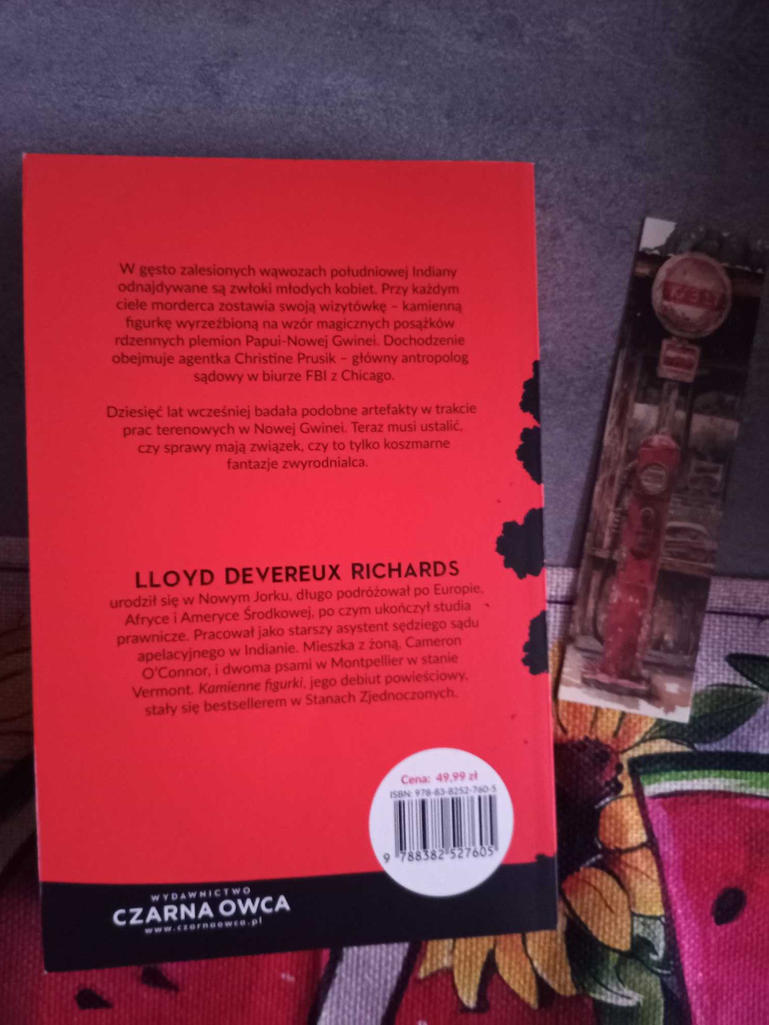 Książka thriller Kamienne figurki