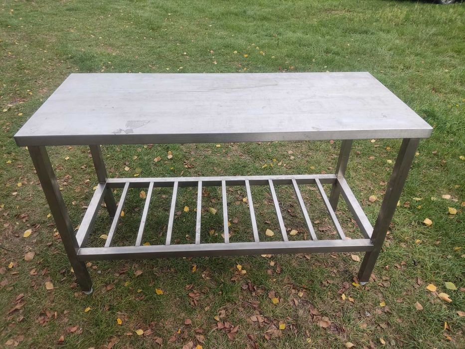 Stół garmażeryjny / roboczy z grubej stali nierdzewnej 140x60x86 (wys)