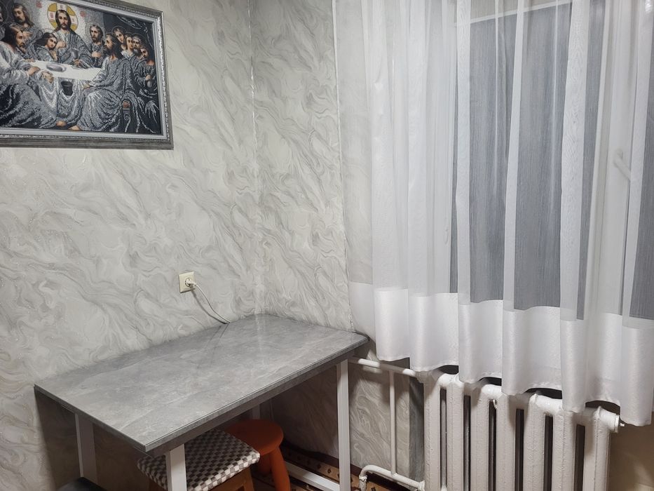 Продам 2-х кімнатну квартиру