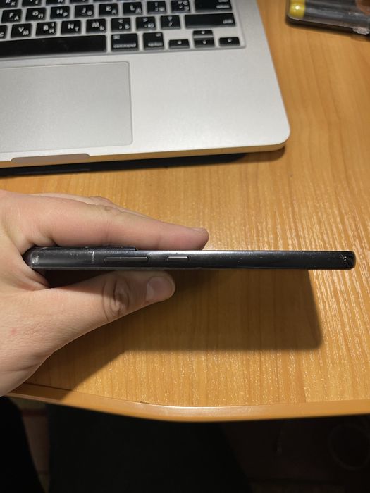 Продам Samsung s22 8/256