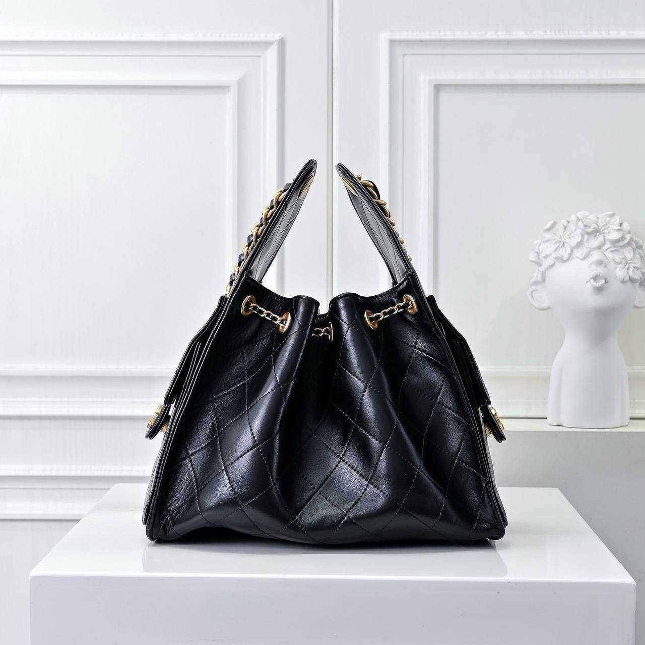 Сумка Chanel Hobo