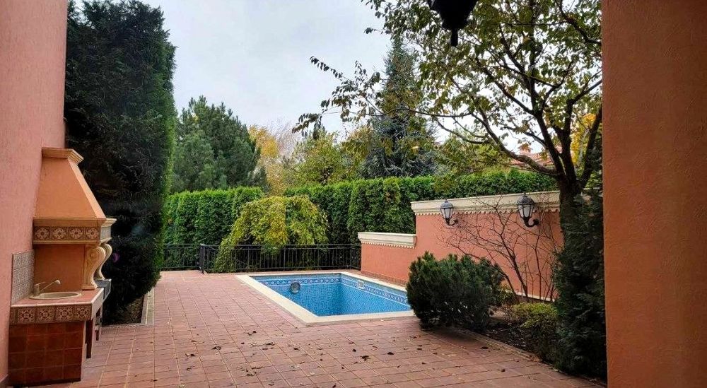 Аренда новой виллы  в охраняемом  кооперативе  возле  моря, автономный