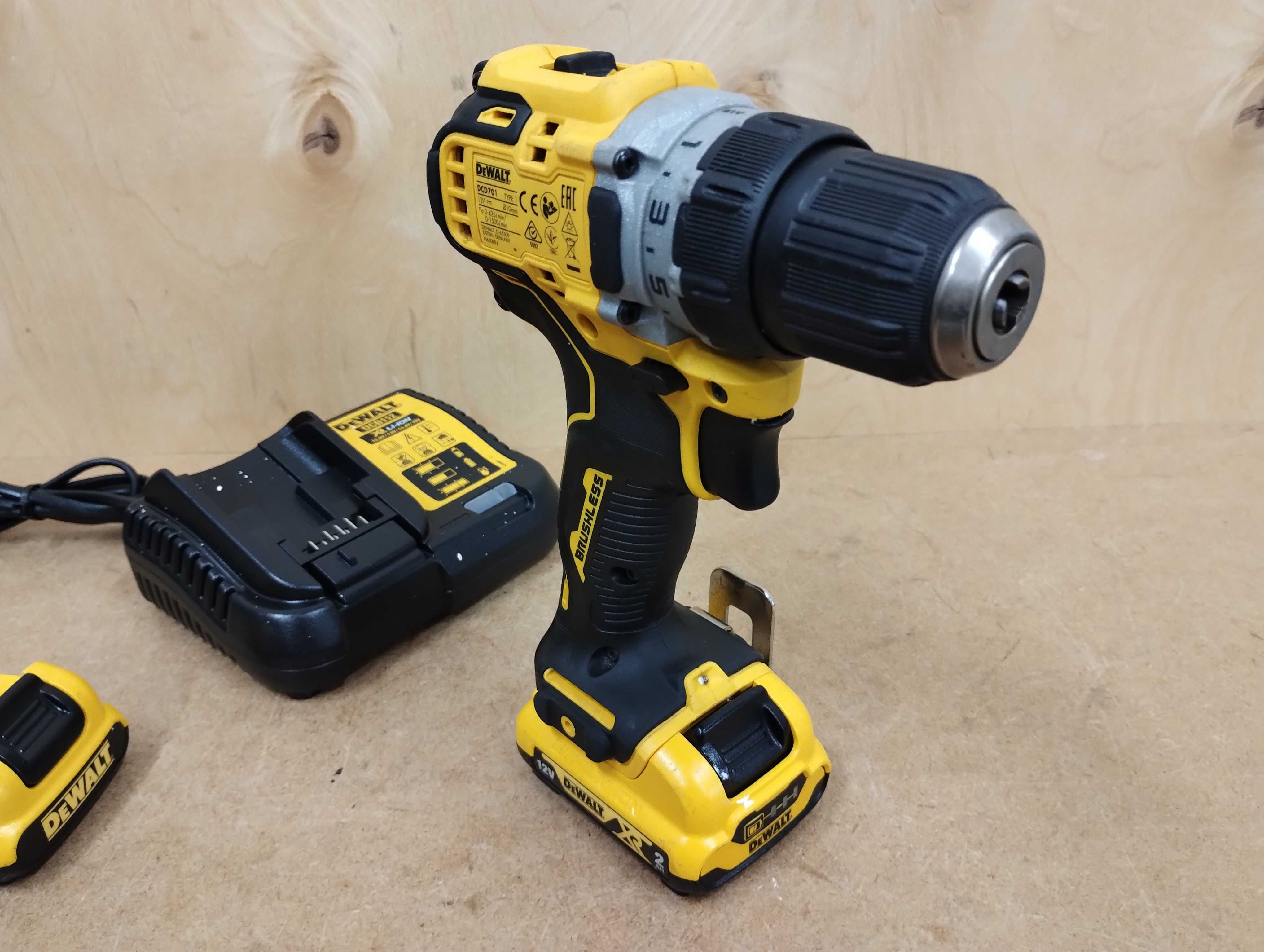 DeWalt DCD701 Wiertarko-wkrętarka 12V zestaw