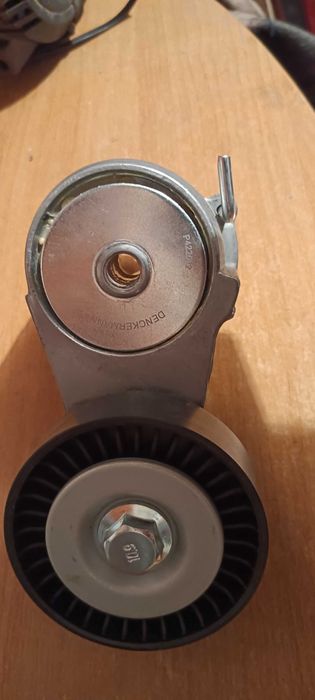 Napinacz paska Opel Vectra C Astra