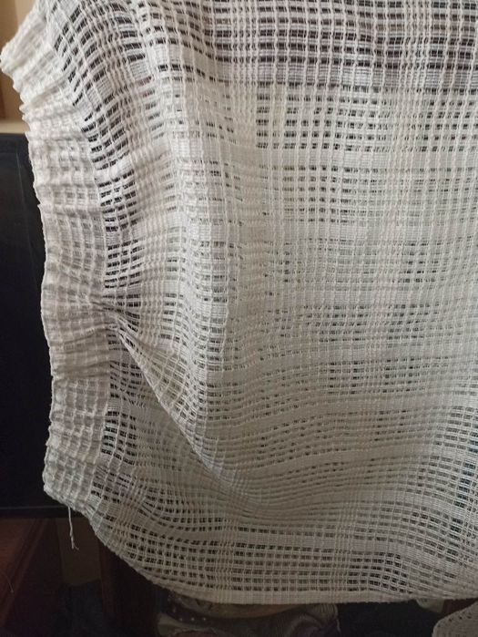 2 cortinados iguais muito bons e acessíveis, já Estão lavados ,veja se