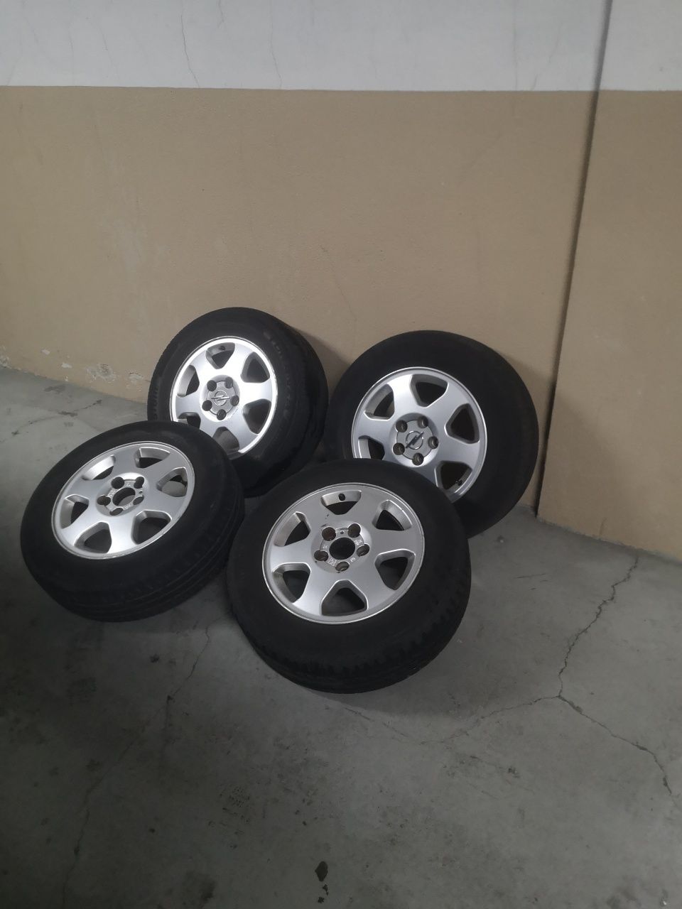Jantes Opel pneus semi-novos