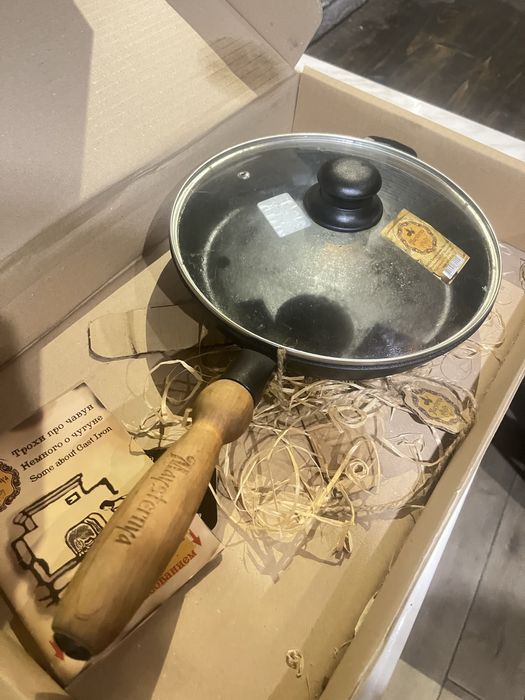 Сковорода чугуна