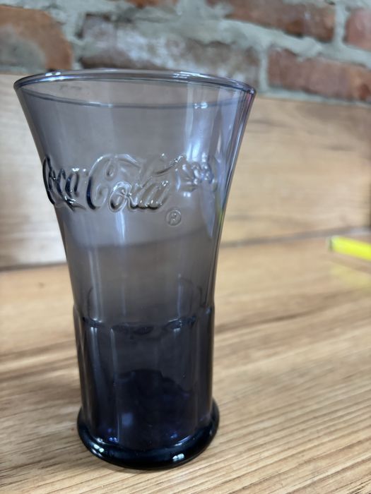 Szklanka Coca-Cola .