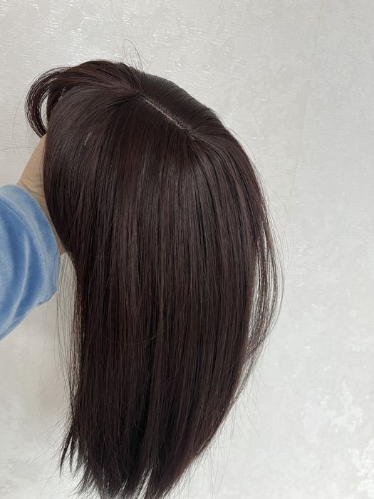 Накладка на волосся( напівперука, топер, чубчик)