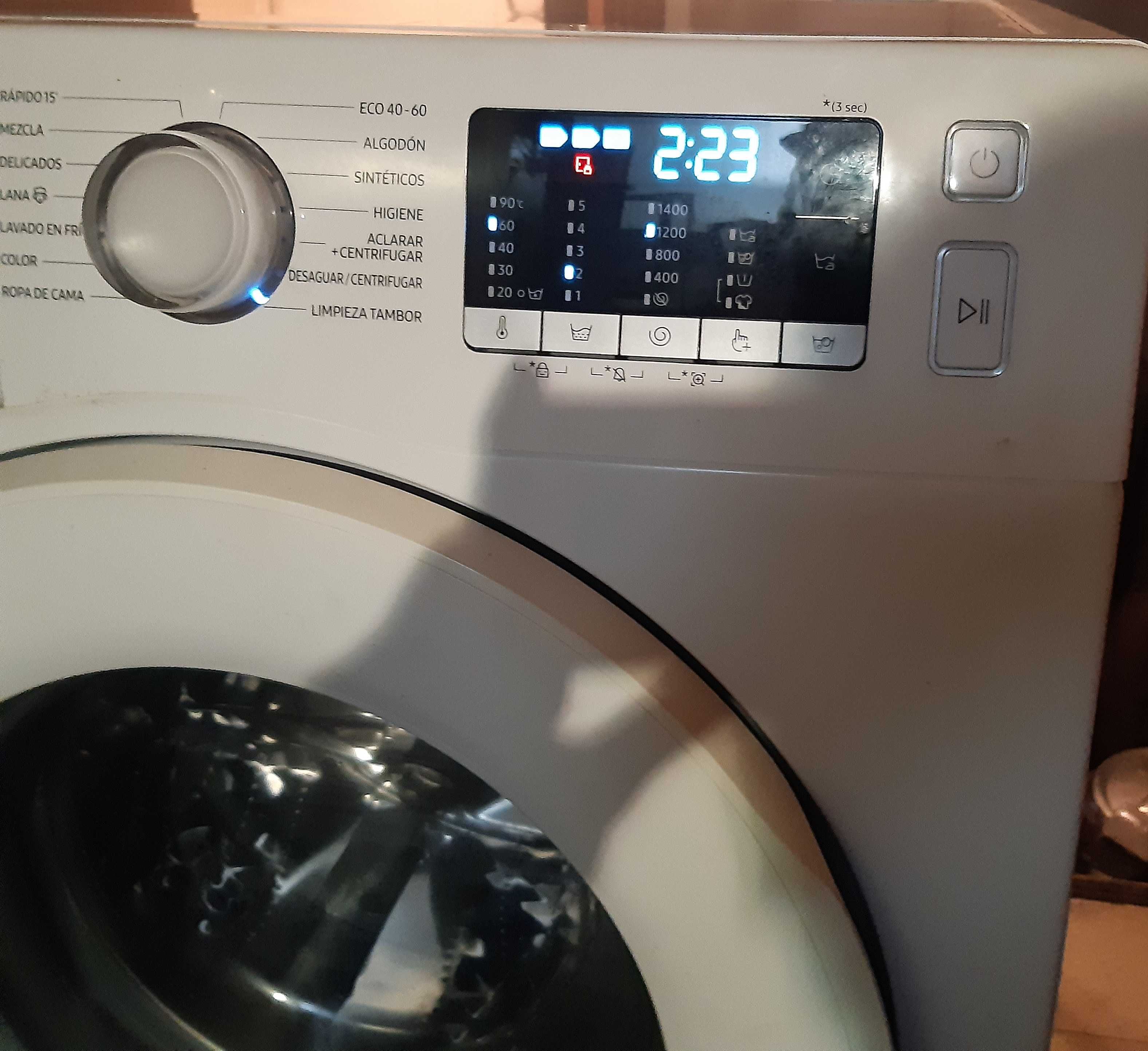 Máquina Lavar Roupa SAMSUNG 9Kg 1400rpm Classe A Funcional Estimada