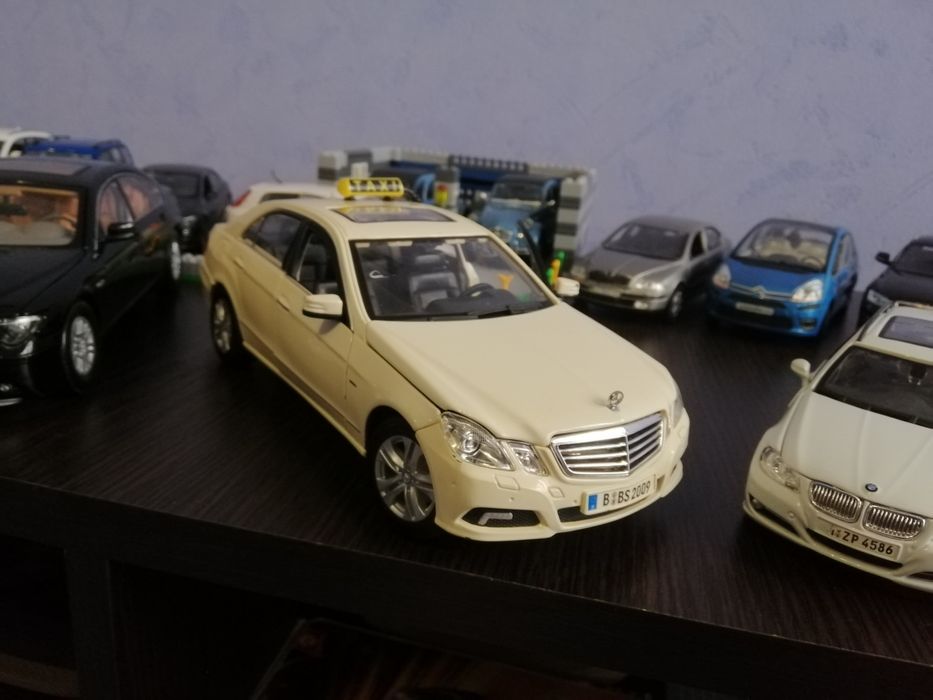 Мерседес 1.18 Maisto масштабна модель моделька