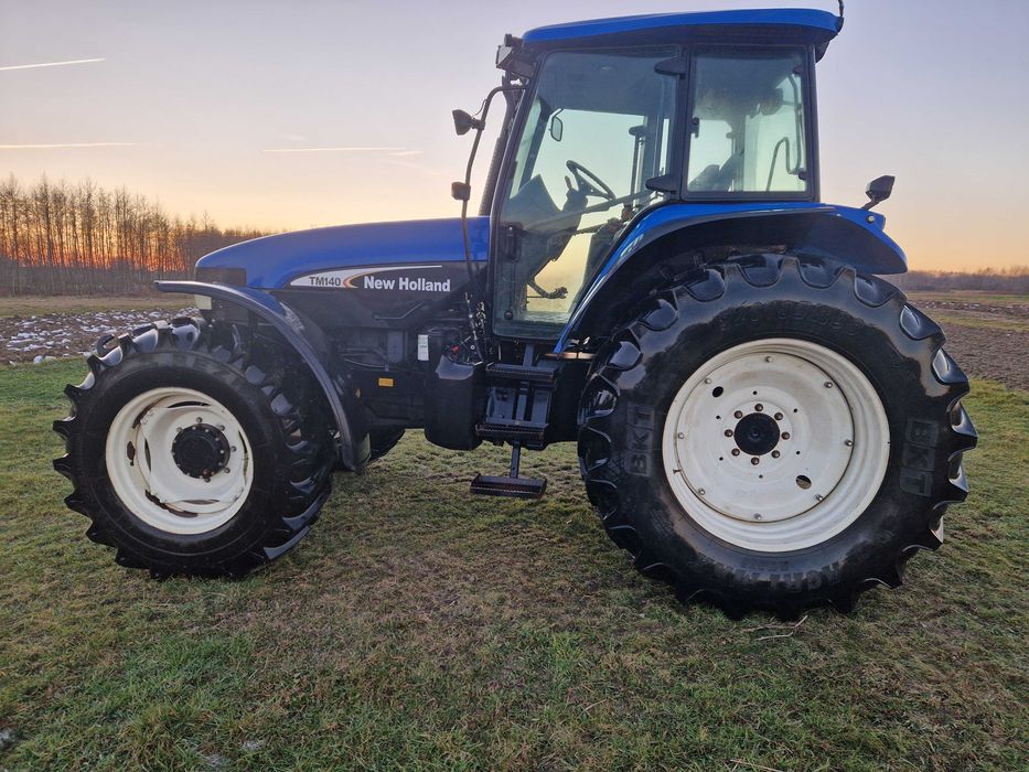 Ciągnik New Holland TM140