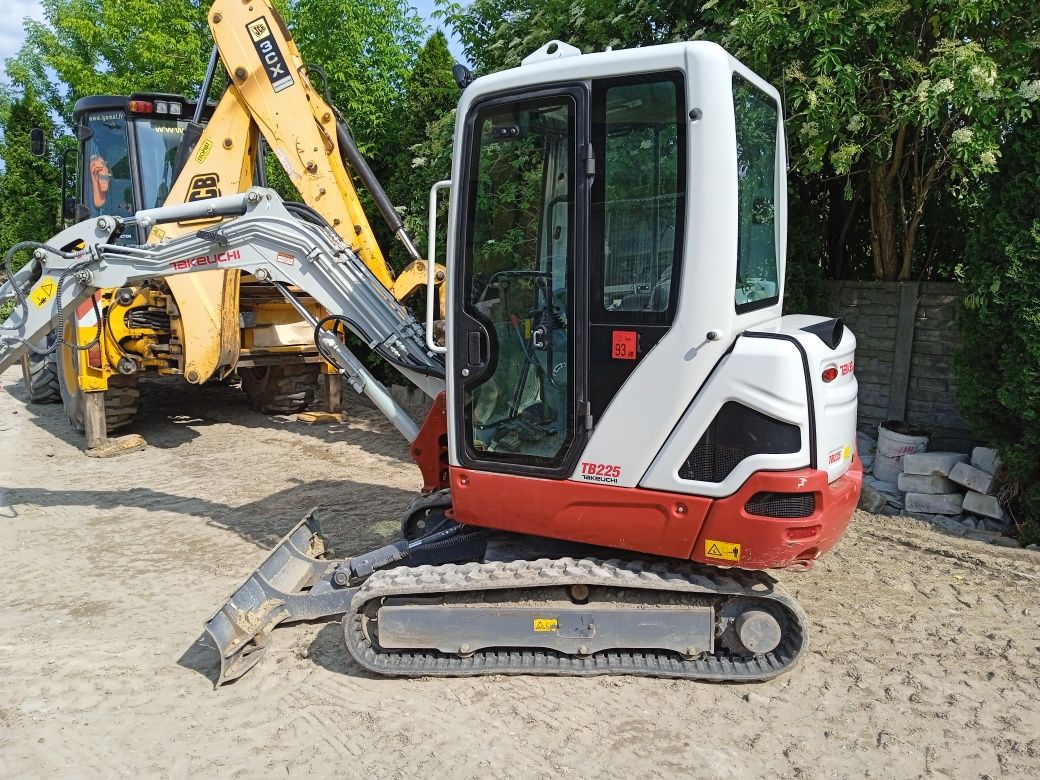 Koparka minikoparka Takeuchi TB 225 1 właściciel nie cat, jcb