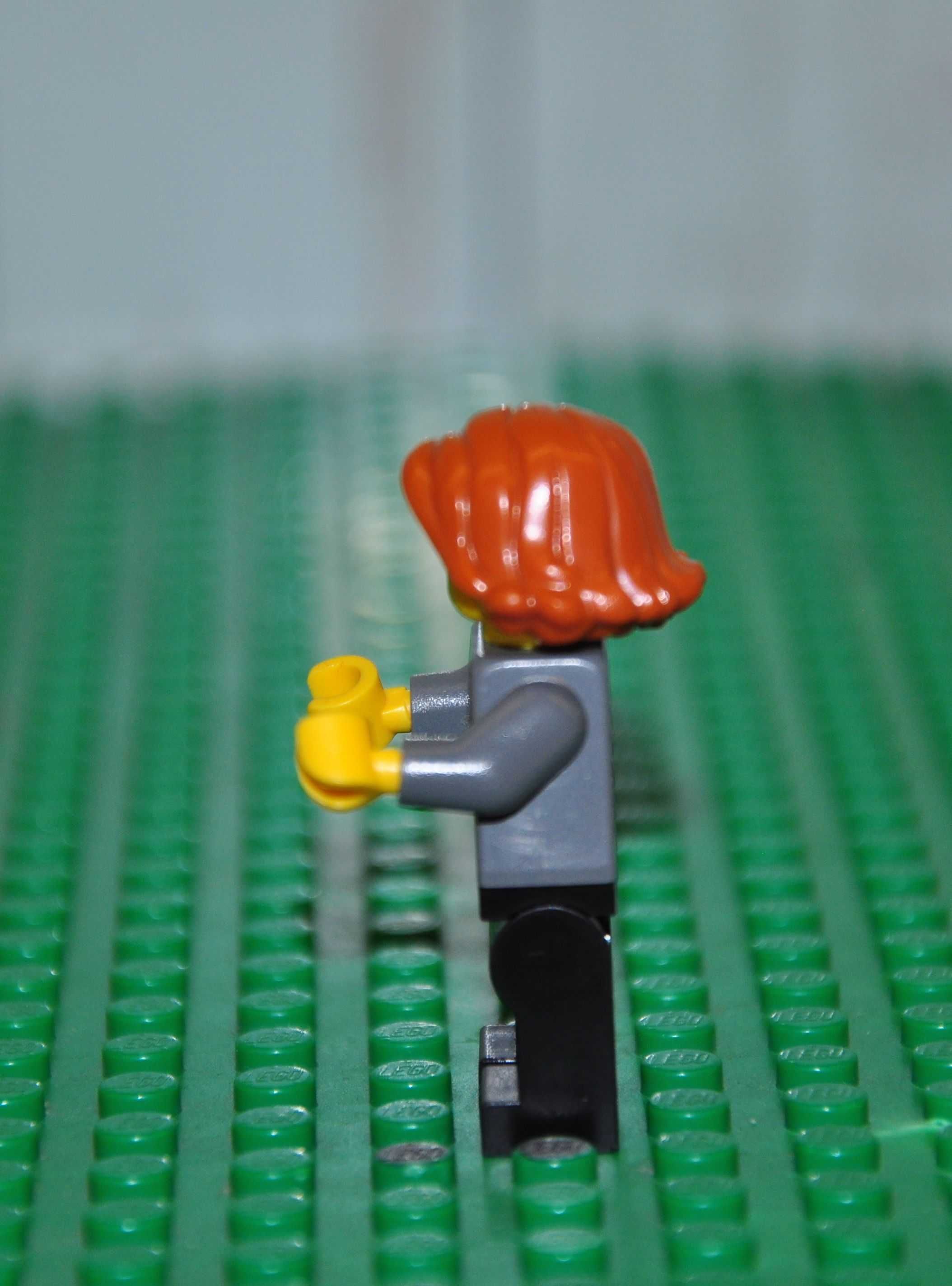 F0169. Figurka LEGO Town - cty0753 Police - City Bandit Female