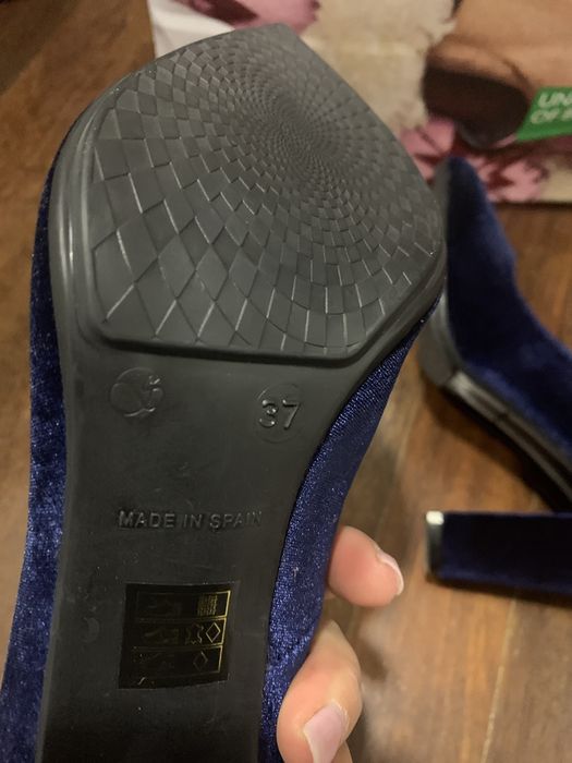 Stilketos novos azul