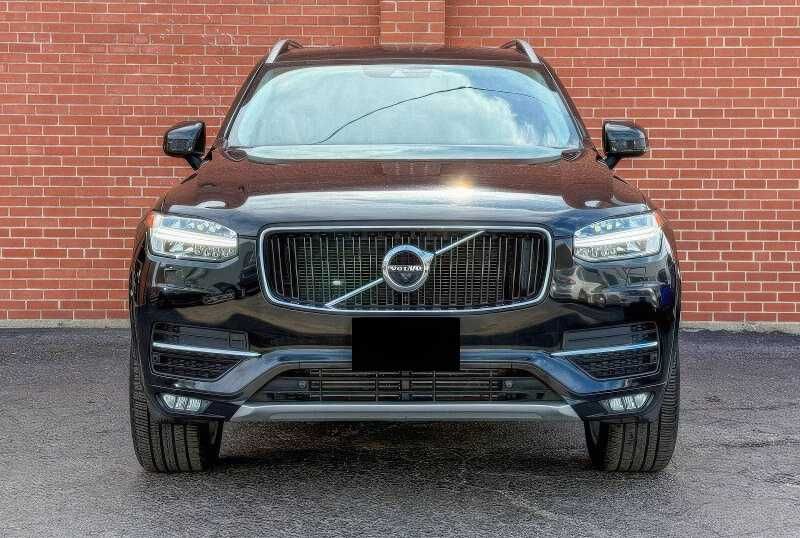 2018 Volvo XC90 T6 Momentum