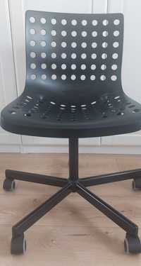 Krzesło obrotowe z IKEA czarne (siedzisko skalberg/podstawa sporren)