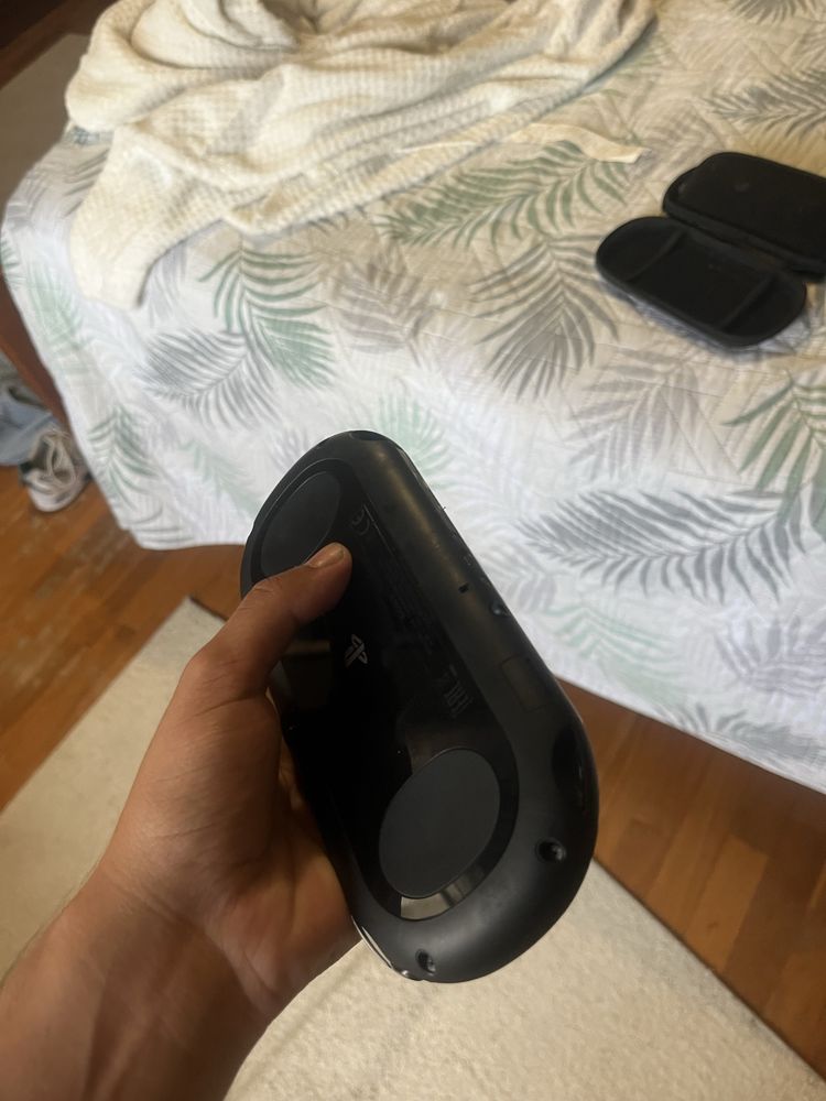 PS vita slim edition