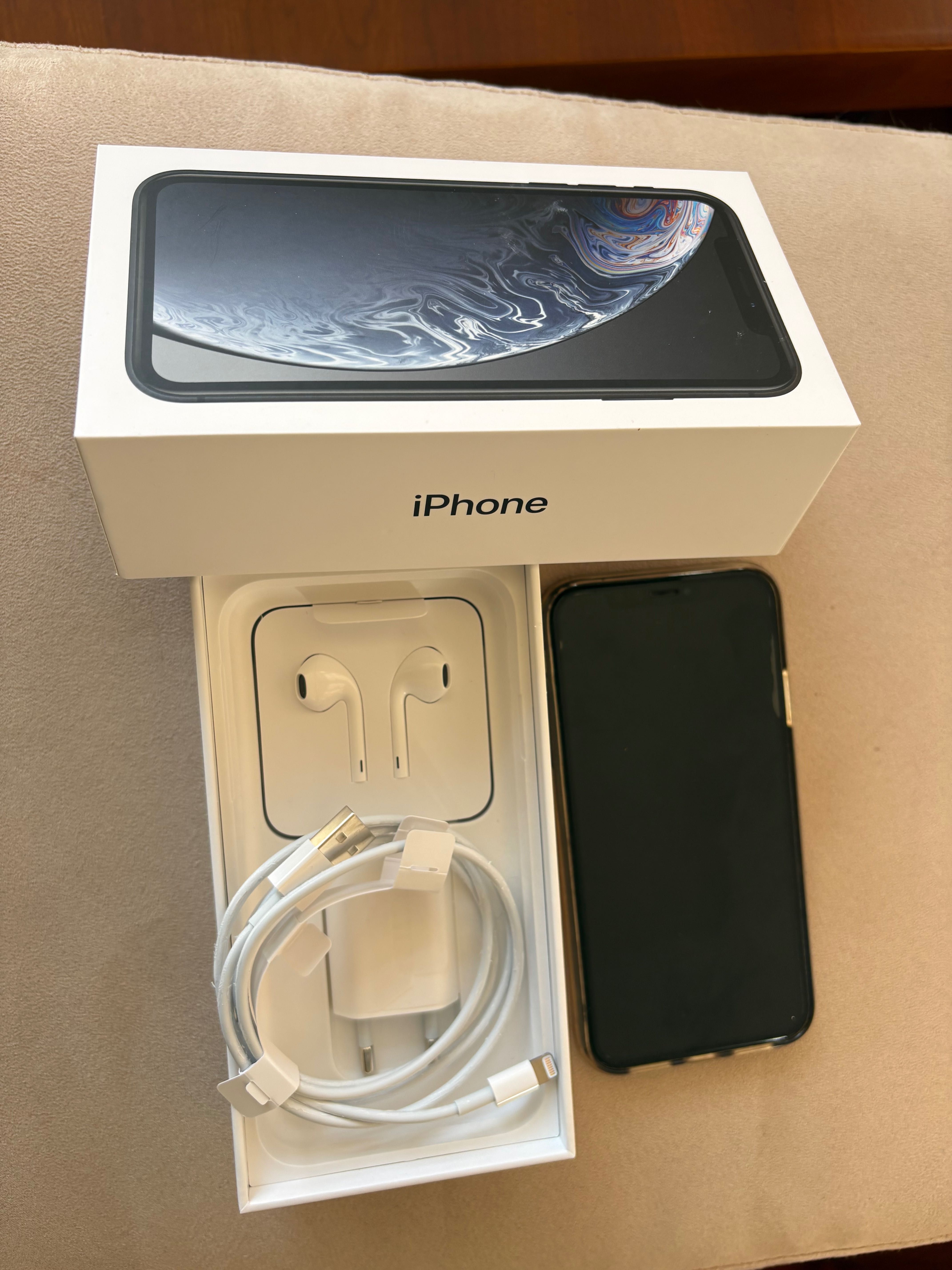 iPhone 6 XR  64GB