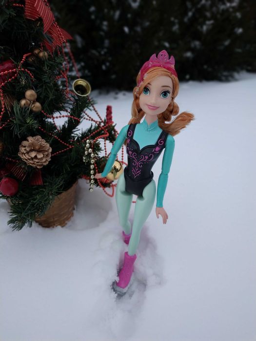 Анна на коньках Холодное сердце Frozen