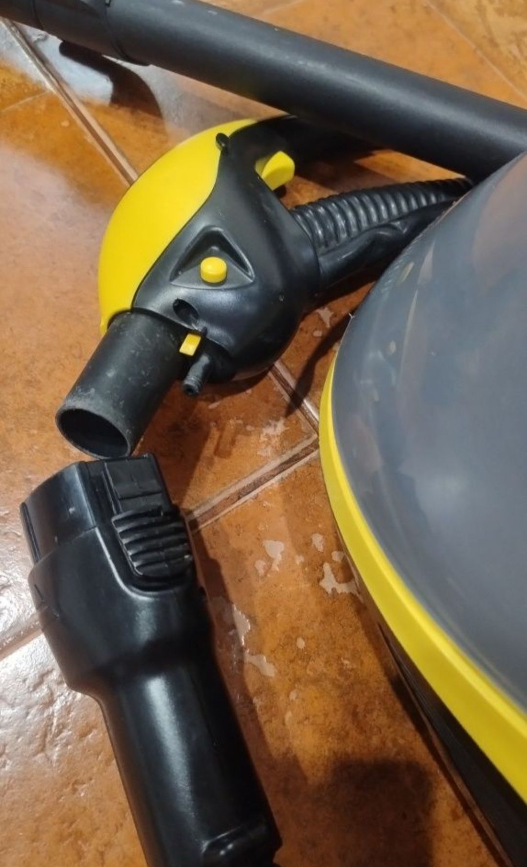 Паропылесос Karcher 1802,хорошее рабочее состояние.