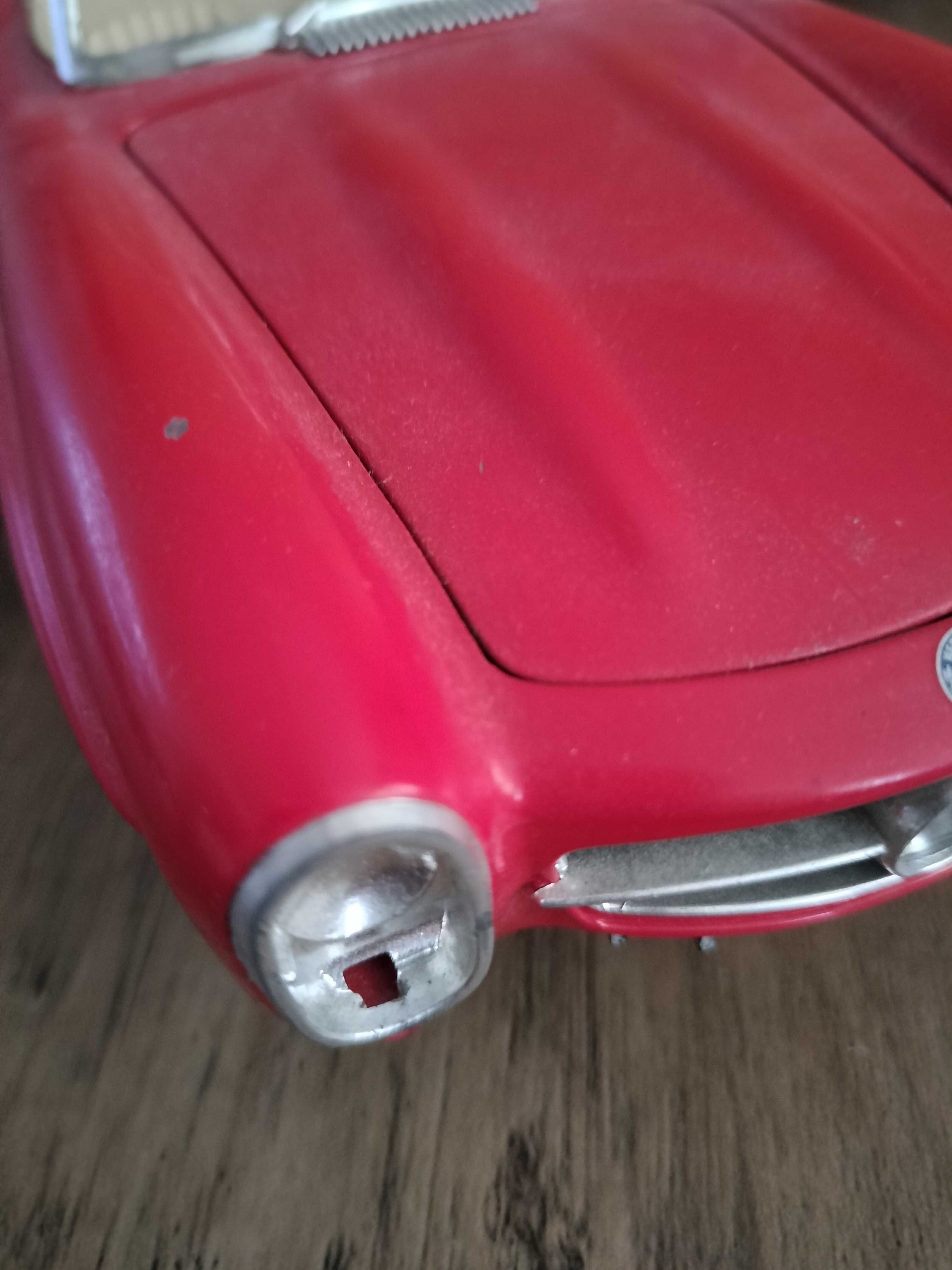 Burago stary model samochodu Mercedes Benz SL 300 1/18
