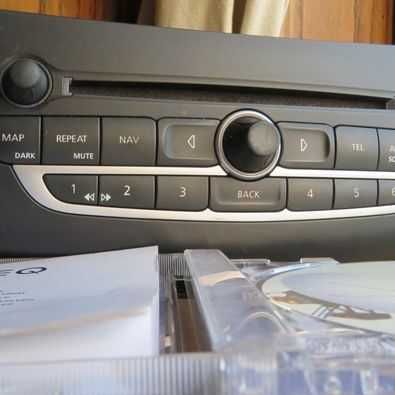 Troco radio CabasseTronic Renault Laguna III.Cd sistema,GPS. Usado