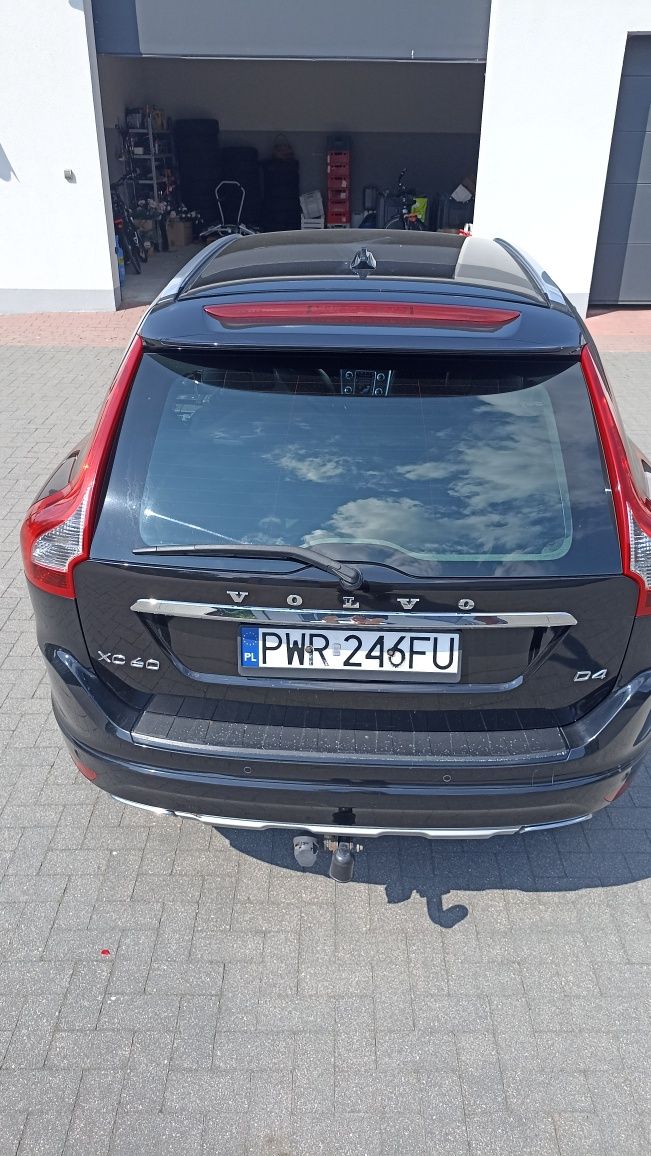 Volvo XC60 2015 rok 2.0D D4 automat MOMENTUM