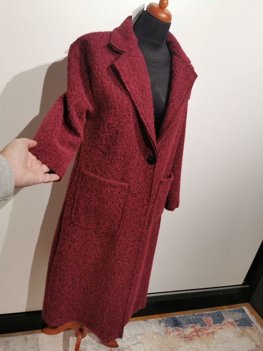 Piękny długi bordowy miękki ciepły płaszcz damski bez podszewki