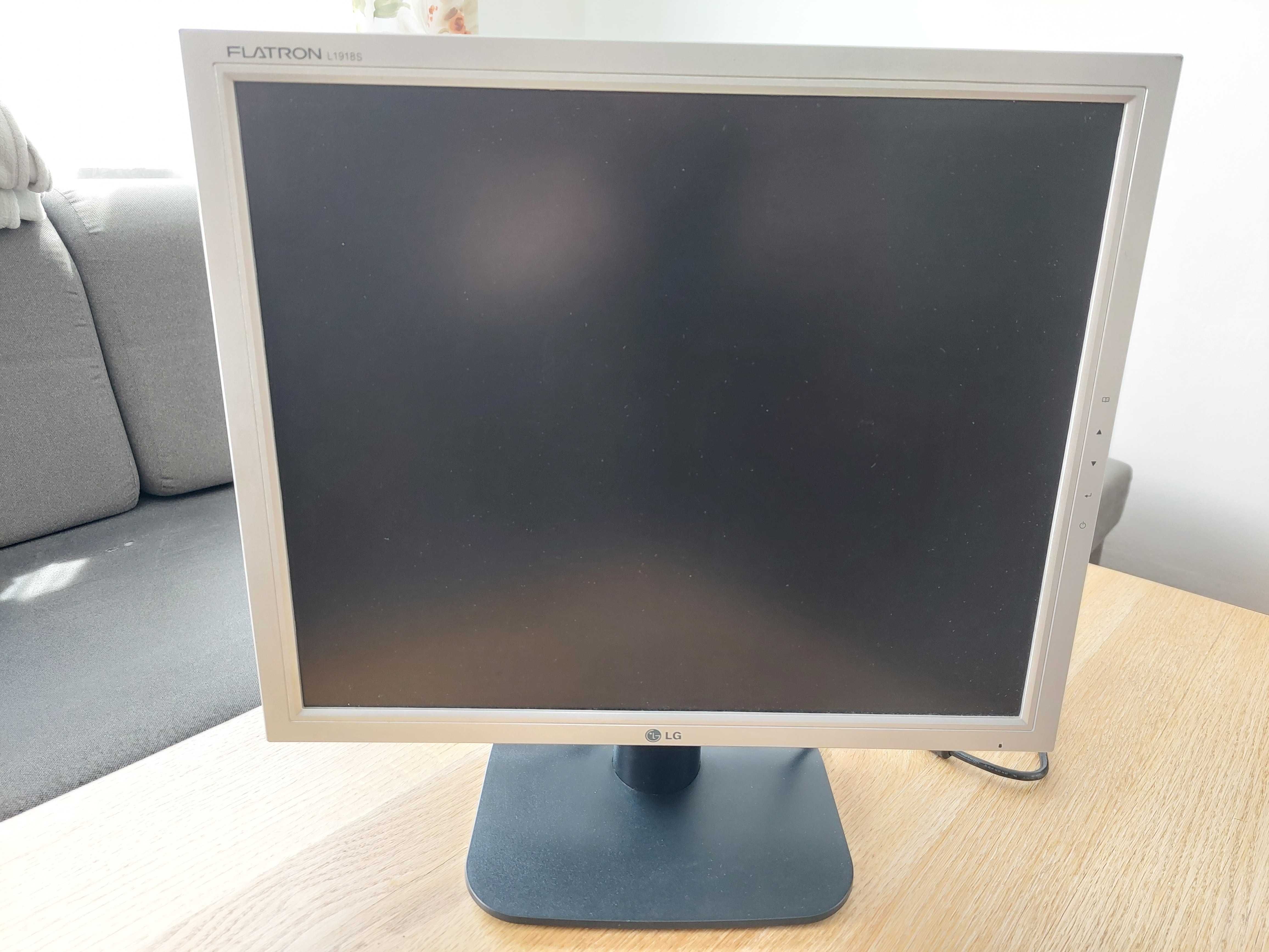 Monitor LCD 19 cali LG