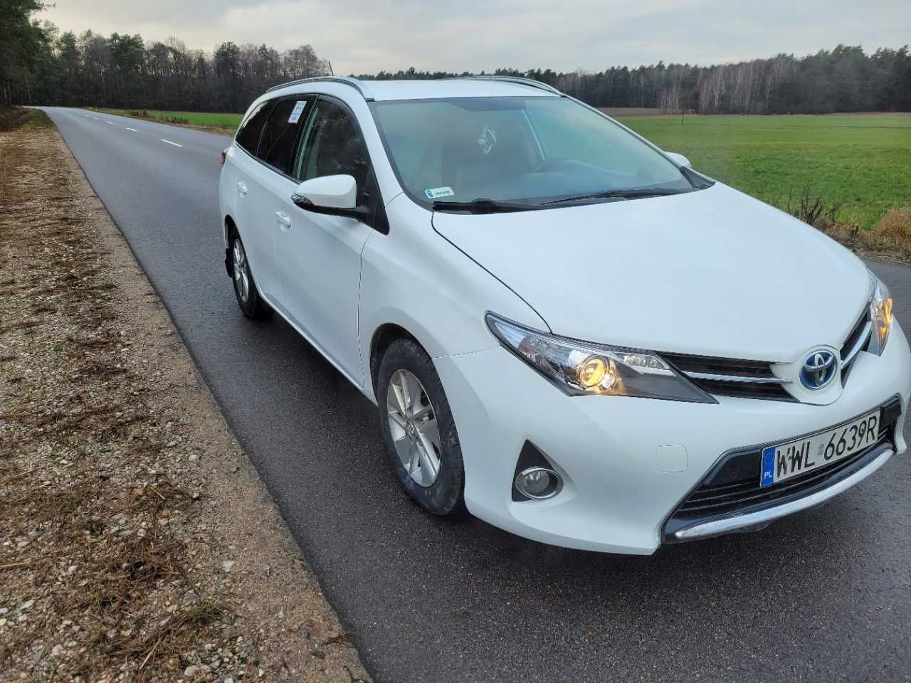 Toyota Auris LPG hybryda do wynajęcia, wypożyczalnia, OC sprawcy