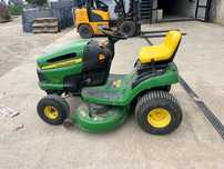 Traktorek do koszenia John Deere X110