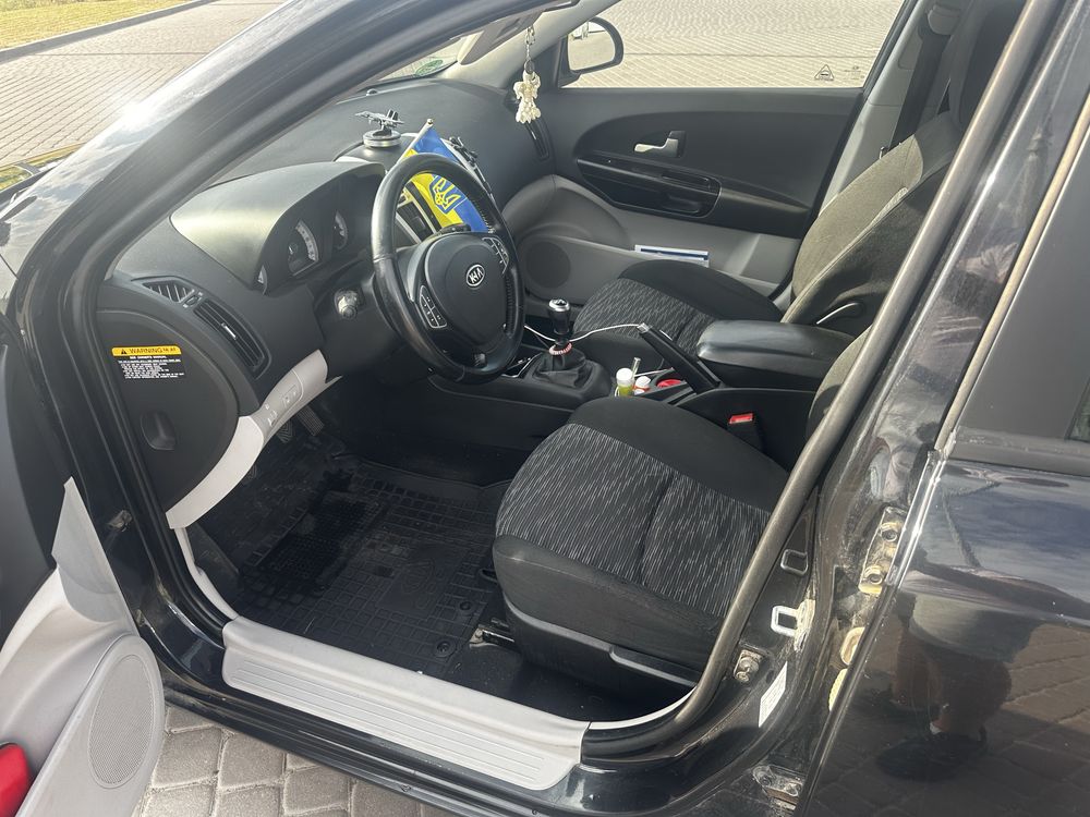 Продам Kia Ceed в гарному технічному стані