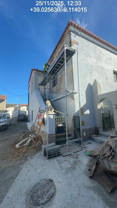 Aluguer de andaimes tradicional e europeu