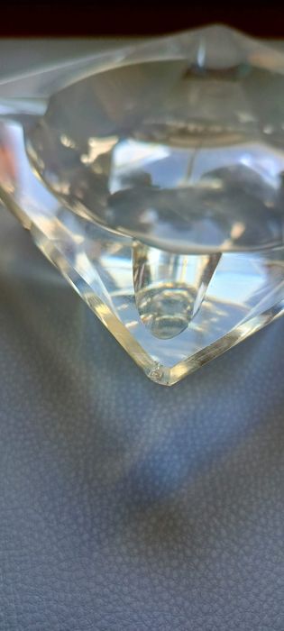 Szklana popielniczka