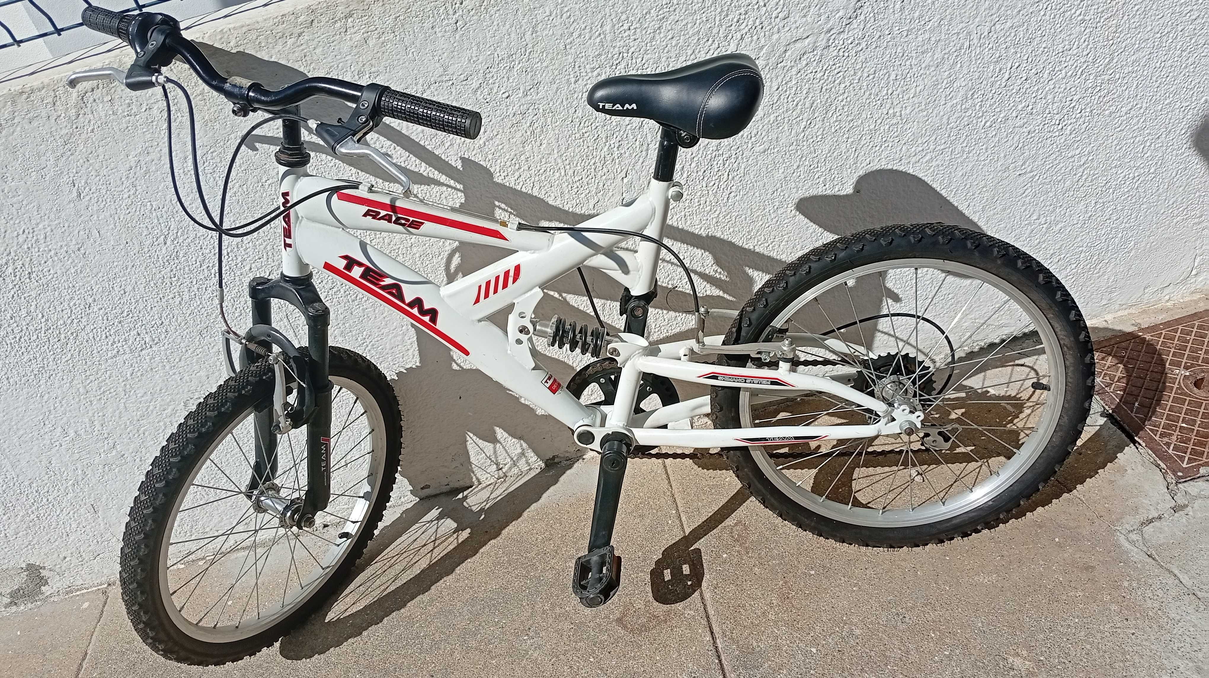 Bicicleta adolescente (10-13 anos)