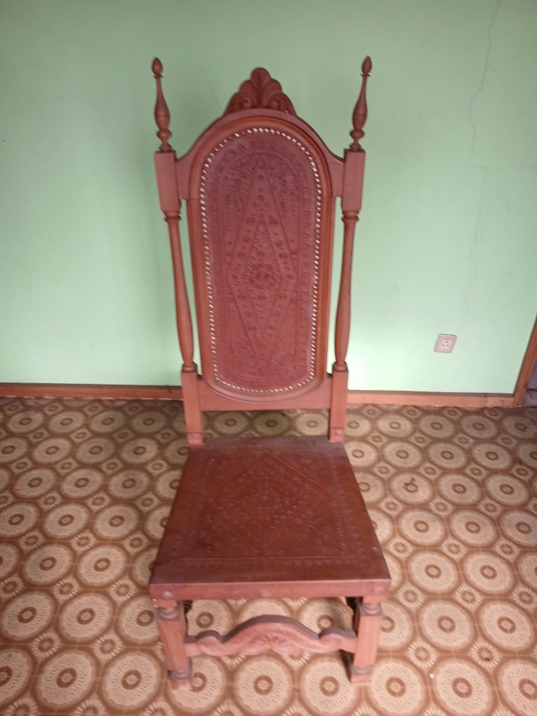 Vendo sala com mesa e cadeiras