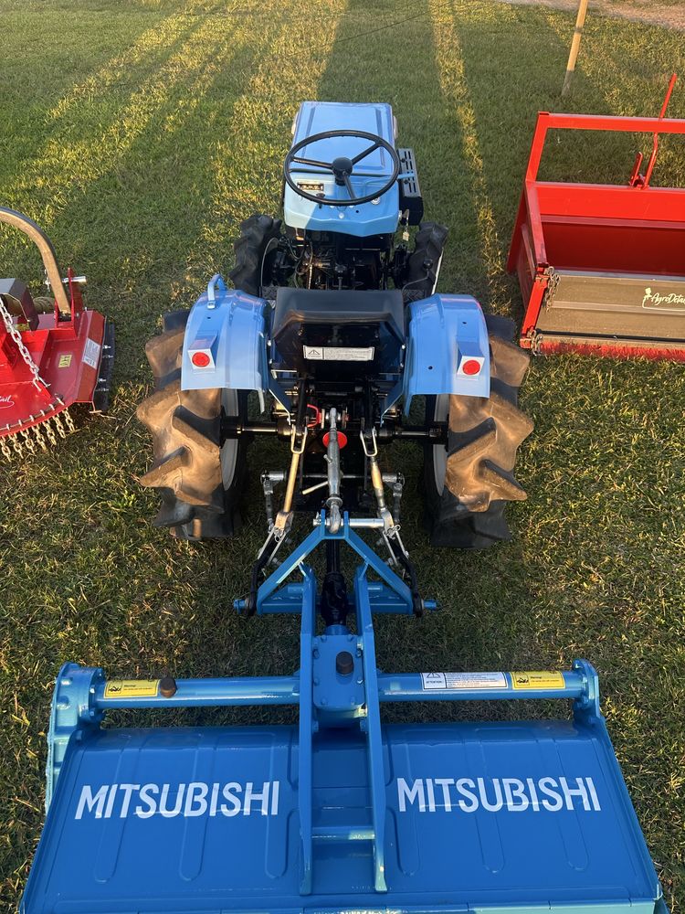 Trator Tractor Mitsubishi e 4 Alfaias