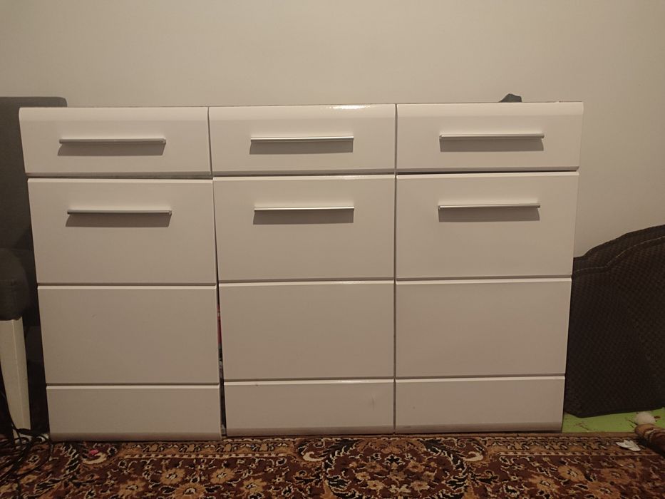 Sprzedam komodę biało szarą